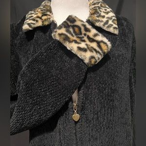 90’s Vintage Black & Leopard Women’s Jacket Size Medium